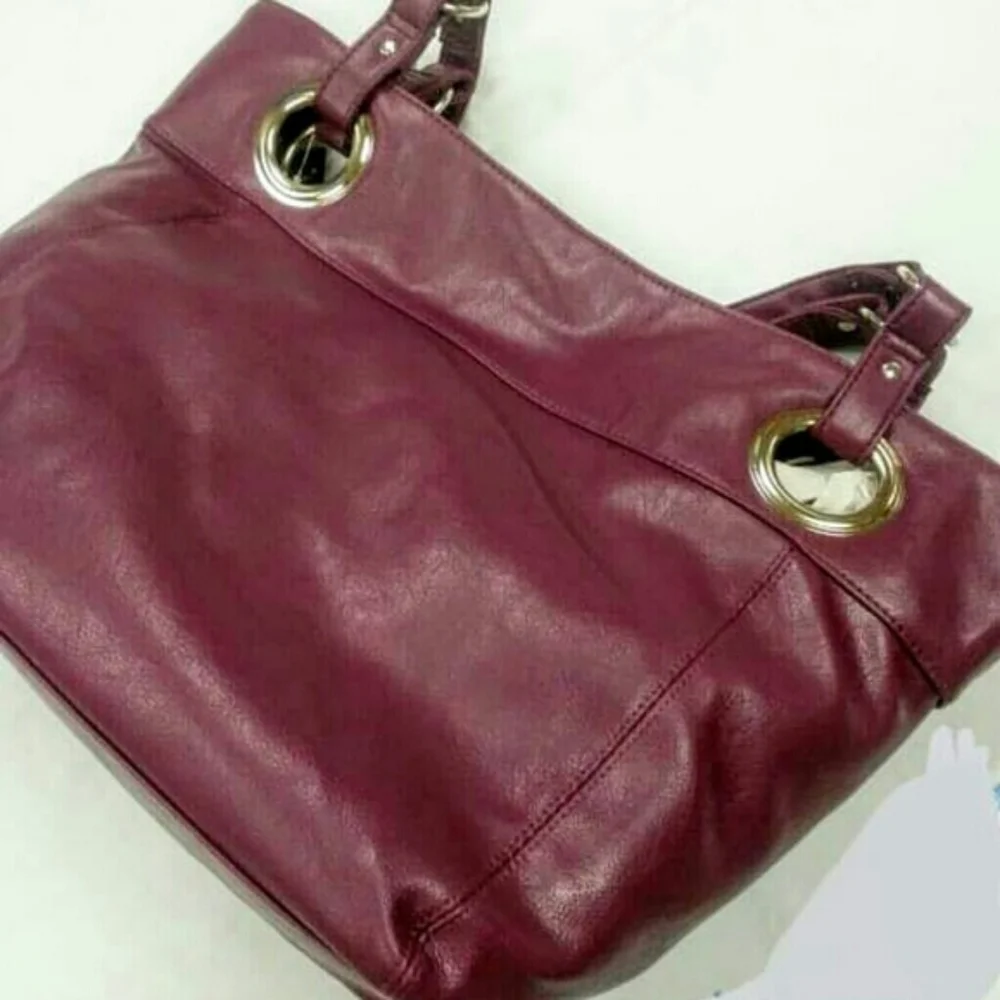 Burgundy tote purse